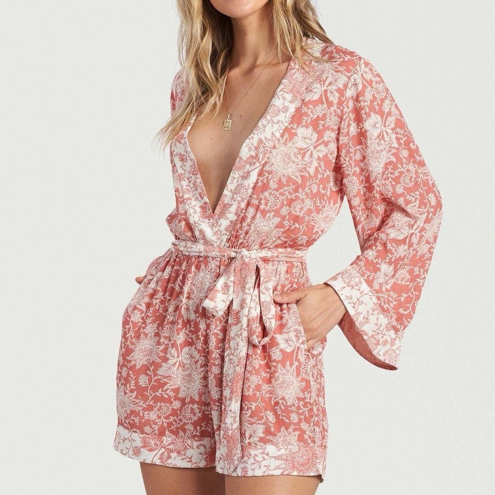 Billabong Romper Size L